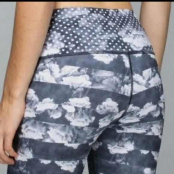 *LULULEMON High Time pants, 7/8  leggings - Picture 1 of 9